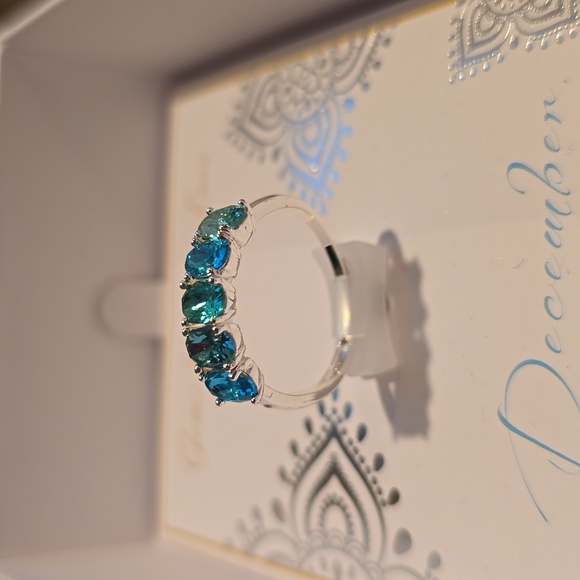 GEMS BY CITY LUXE BLUE ZIRCON ADJUSTABLE FINE SILVER PLATED RING - Picture 12 of 12